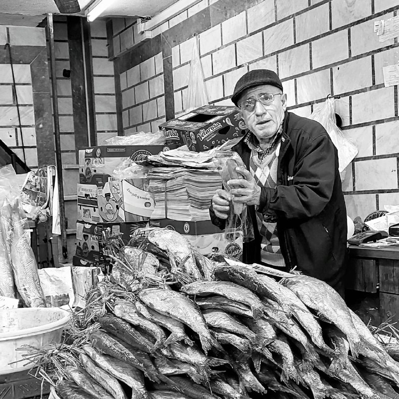 ماهی فروش